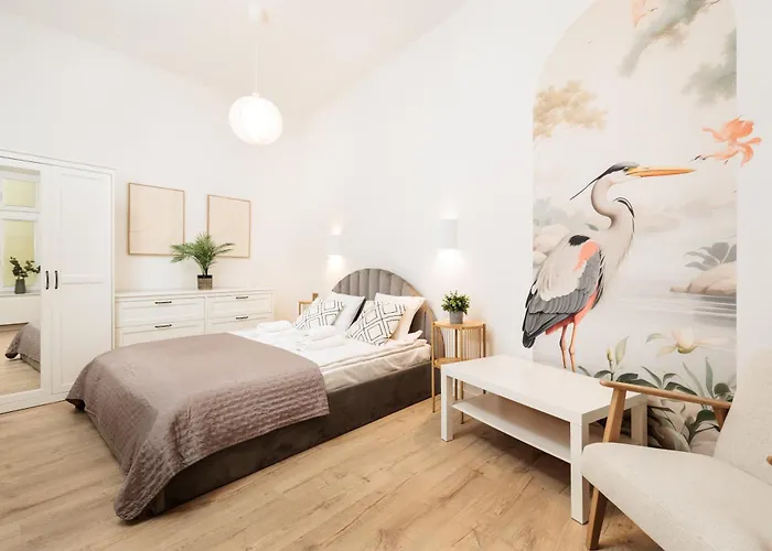Felicjanek 15 - Central 3-Bedroom Apartment - By Upstairs