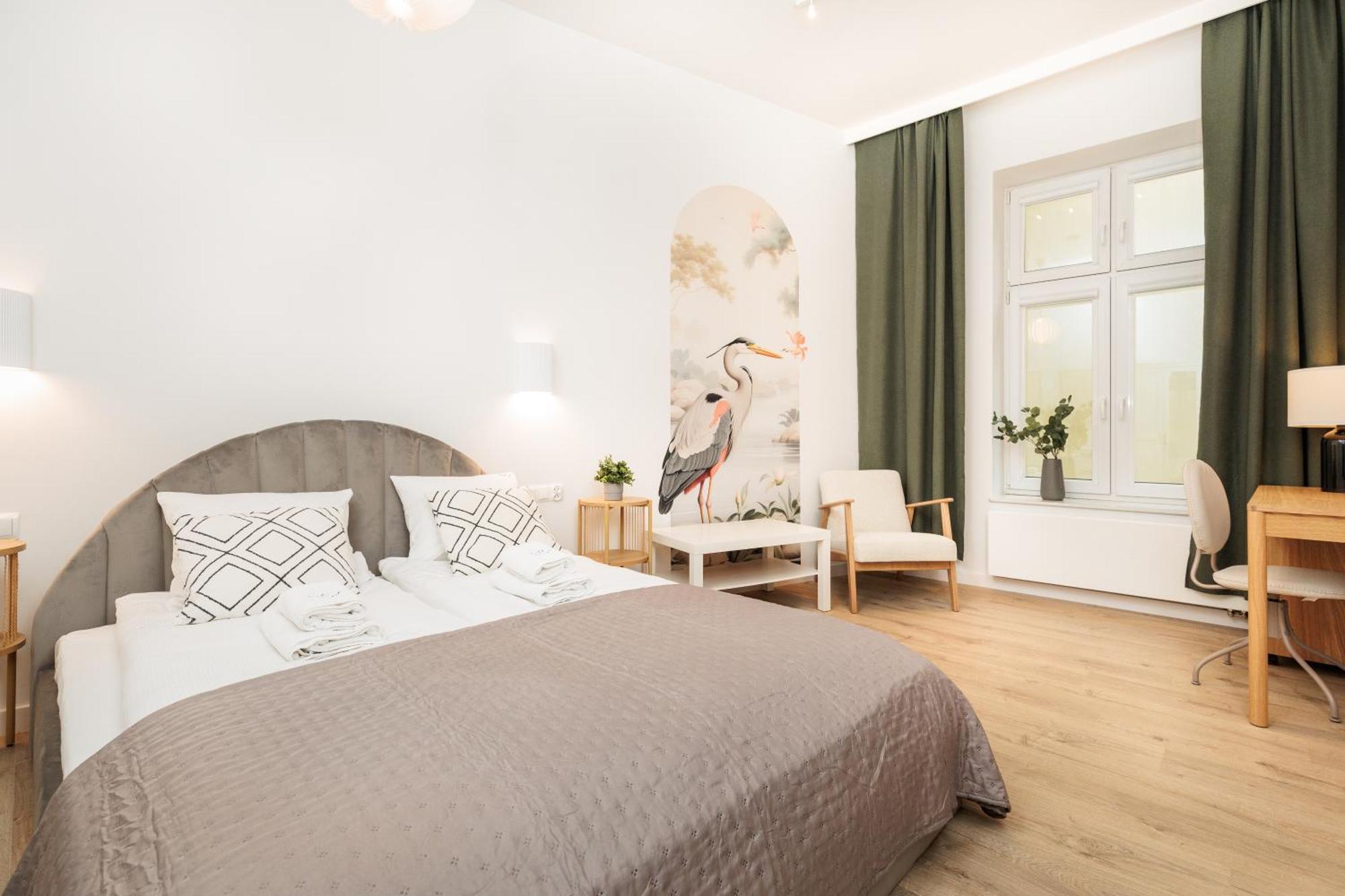Felicjanek 15 - 3-bedroom - By Upstairs Apartment *