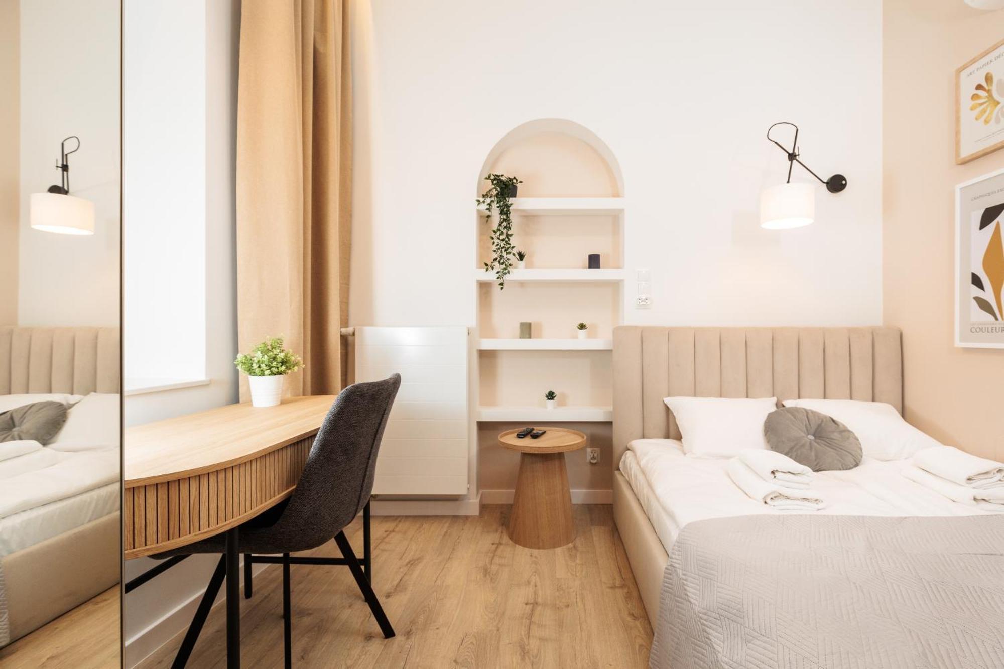 Felicjanek 15 - 3-bedroom - By Upstairs * Krakau